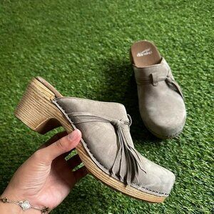 DANSKO taupe grey leather clogs